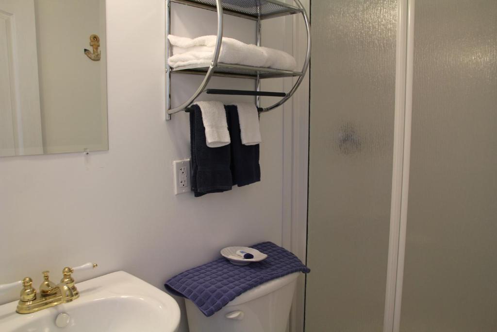 At The Harbourfront B & B North Sydney Extérieur photo